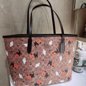 Coach City Tote In Signature Canvas With Halloween Print